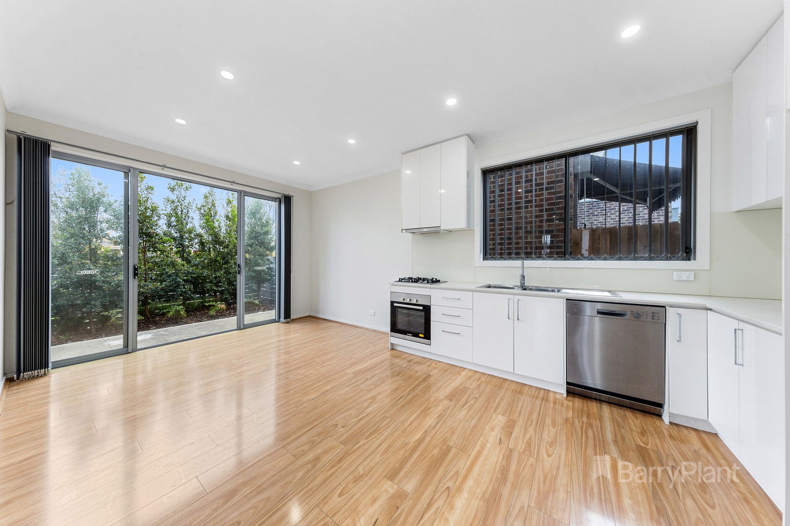 29 Cowra Avenue, St Albans, VIC 3021, St Albans - Thumbnail 3