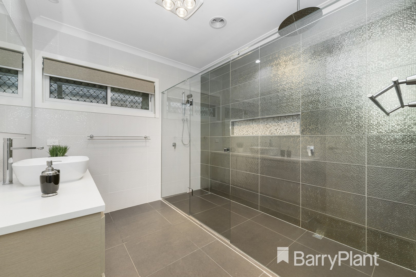 29 Damask Drive, Tarneit, VIC 3029, Tarneit - Thumbnail 4