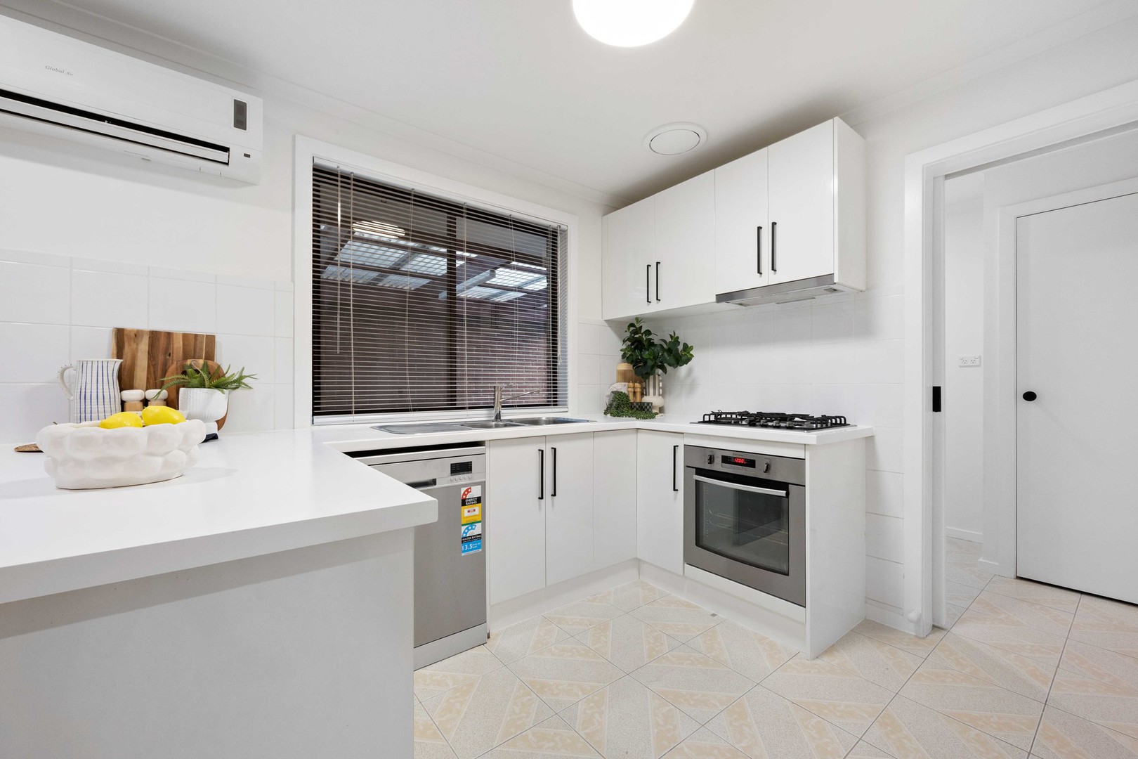 29 Danthonia Street, Delahey, VIC 3037, Delahey - Thumbnail 5
