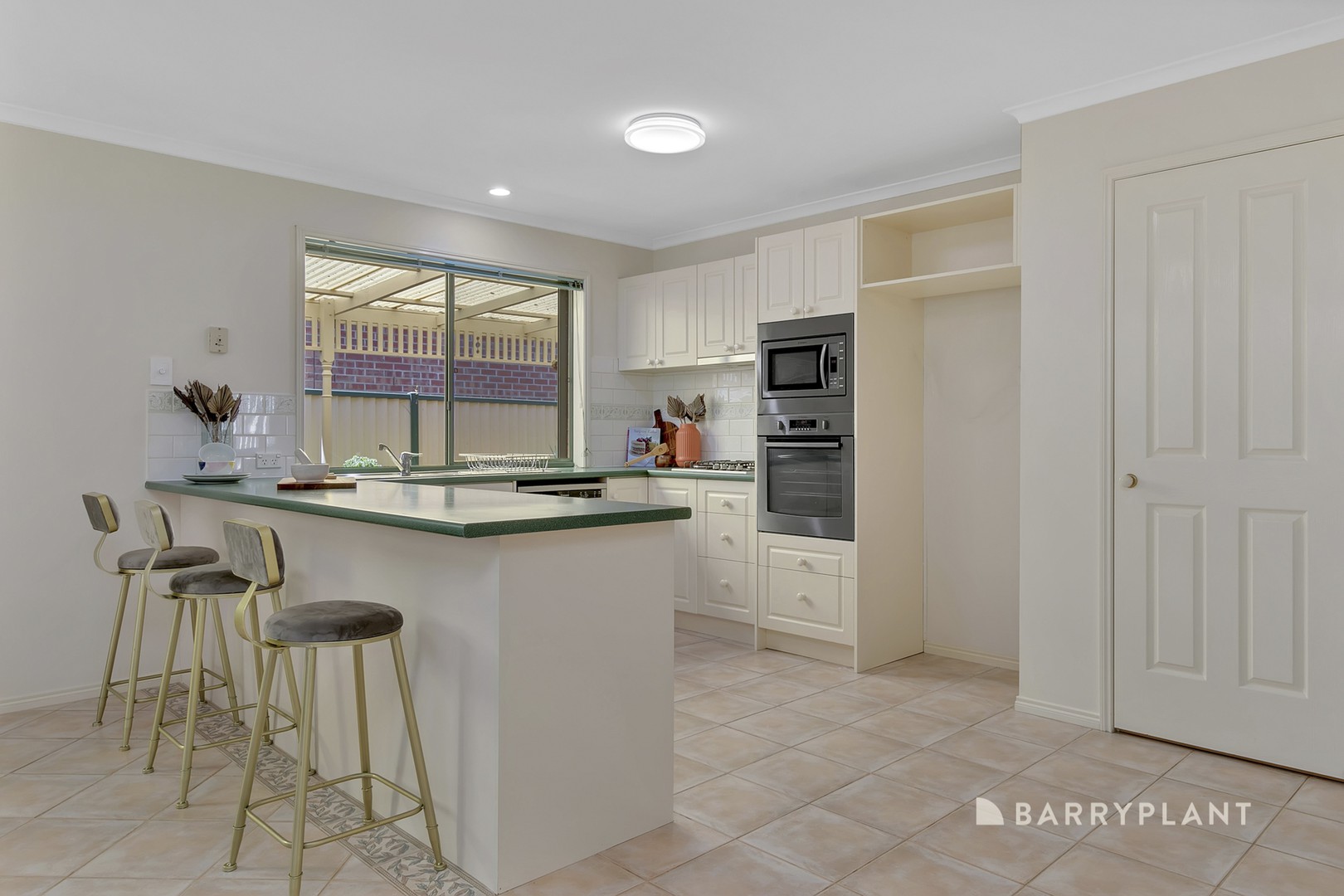 29 Doreen Rogen Way, South Morang, VIC 3752, South Morang - Thumbnail 5
