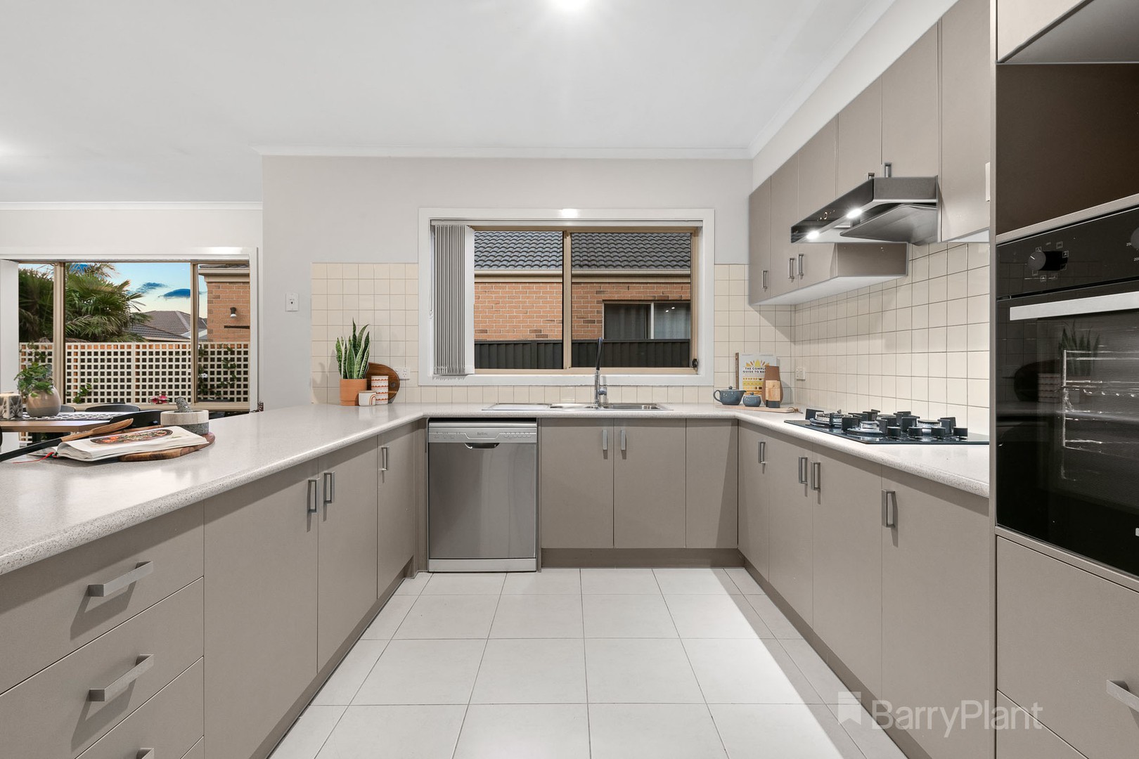 29 Everly Circuit, Pakenham, VIC 3810, Pakenham - Thumbnail 5