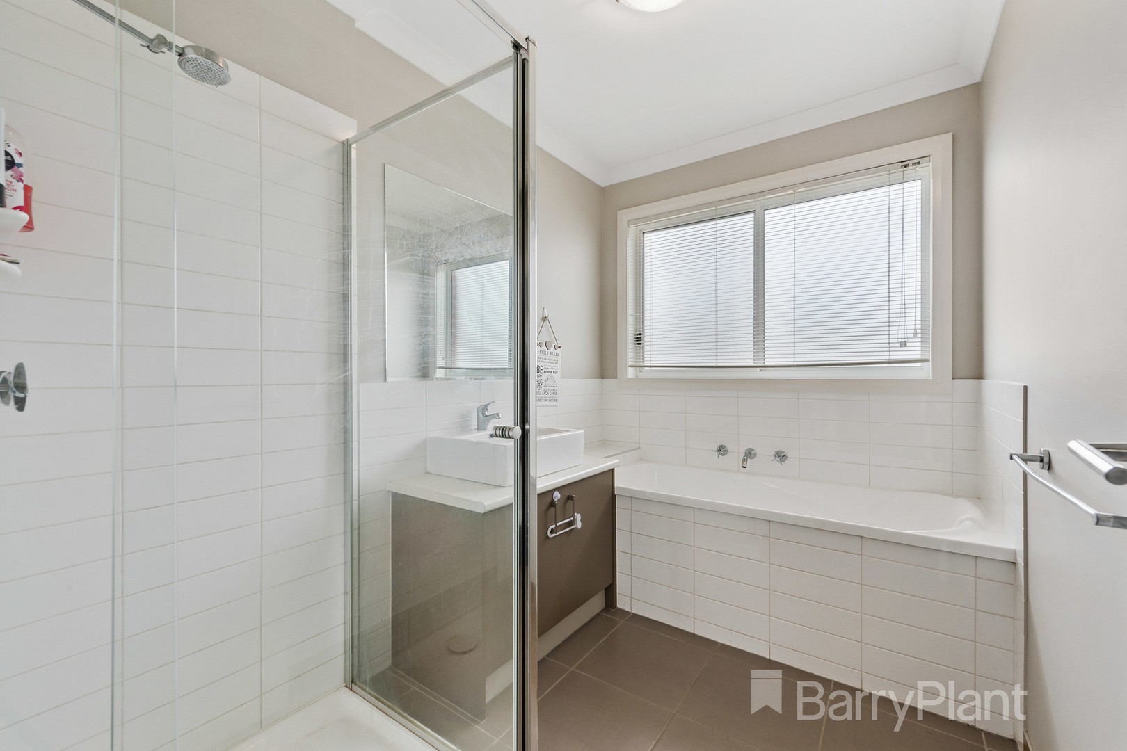 29 Finlay Avenue, Harkness, VIC 3337, Harkness - Thumbnail 8