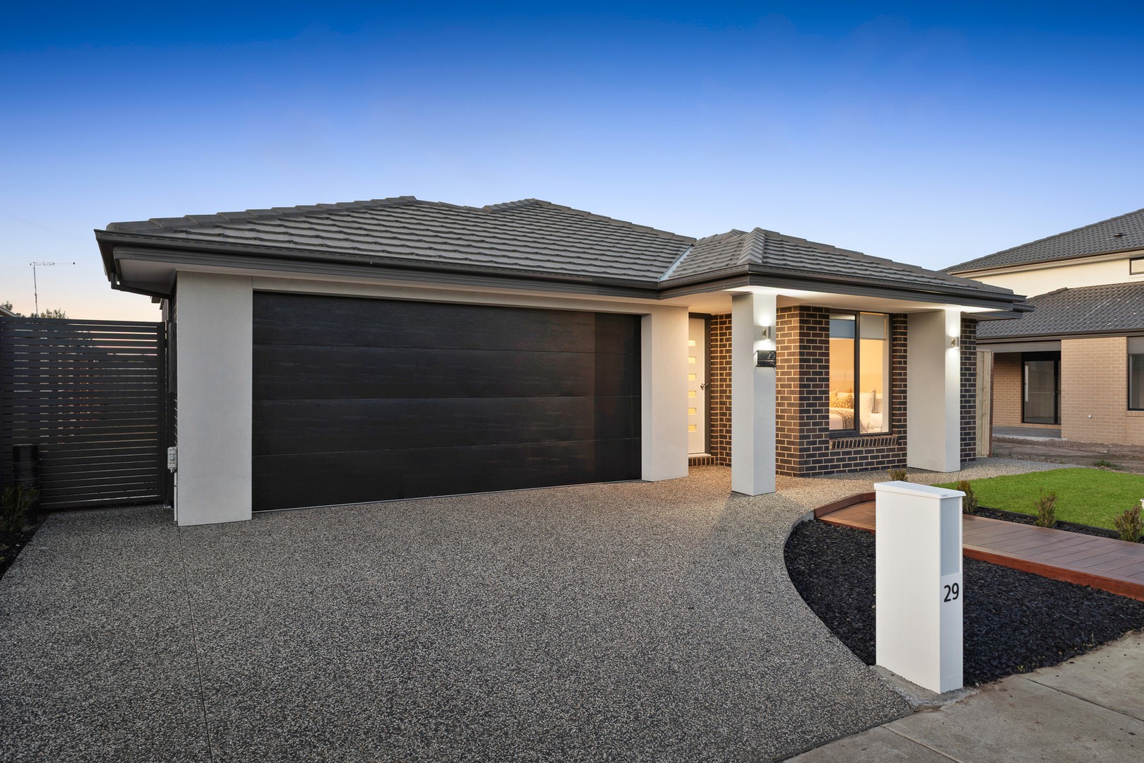 29 Fountain Road, Pakenham, VIC 3810 - Thumbnail 1 - 03/12/2025