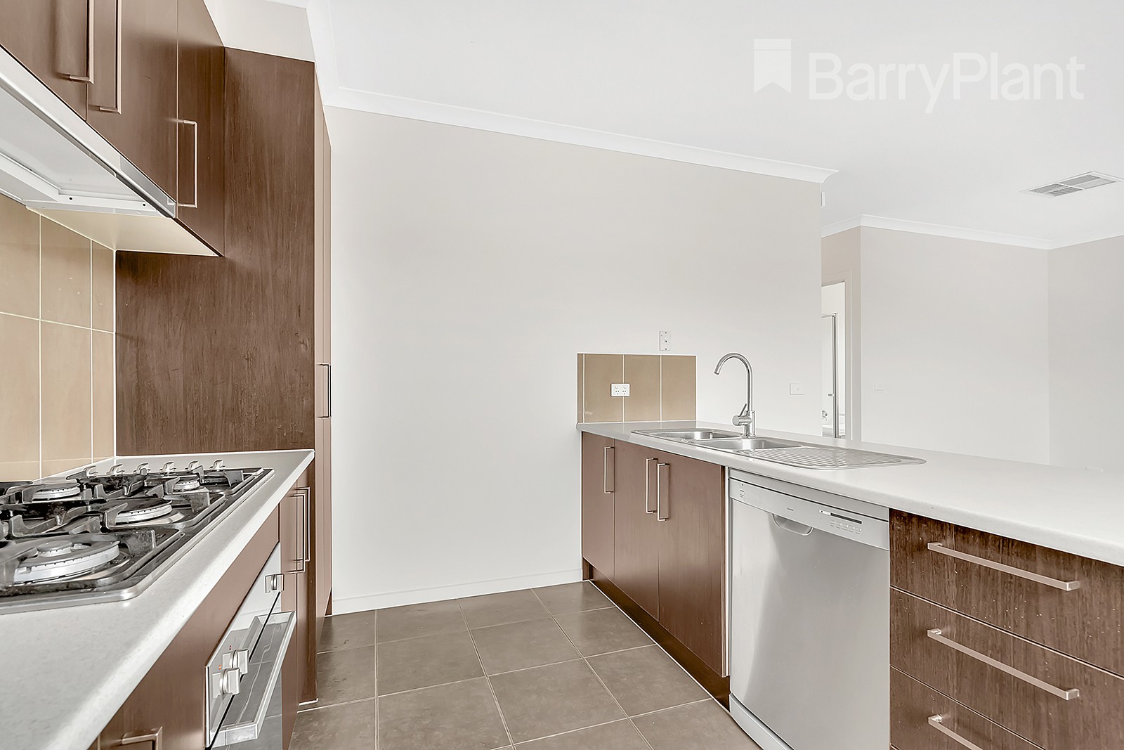 29 Gateshead Street, Craigieburn, VIC 3064, Craigieburn - Thumbnail 3