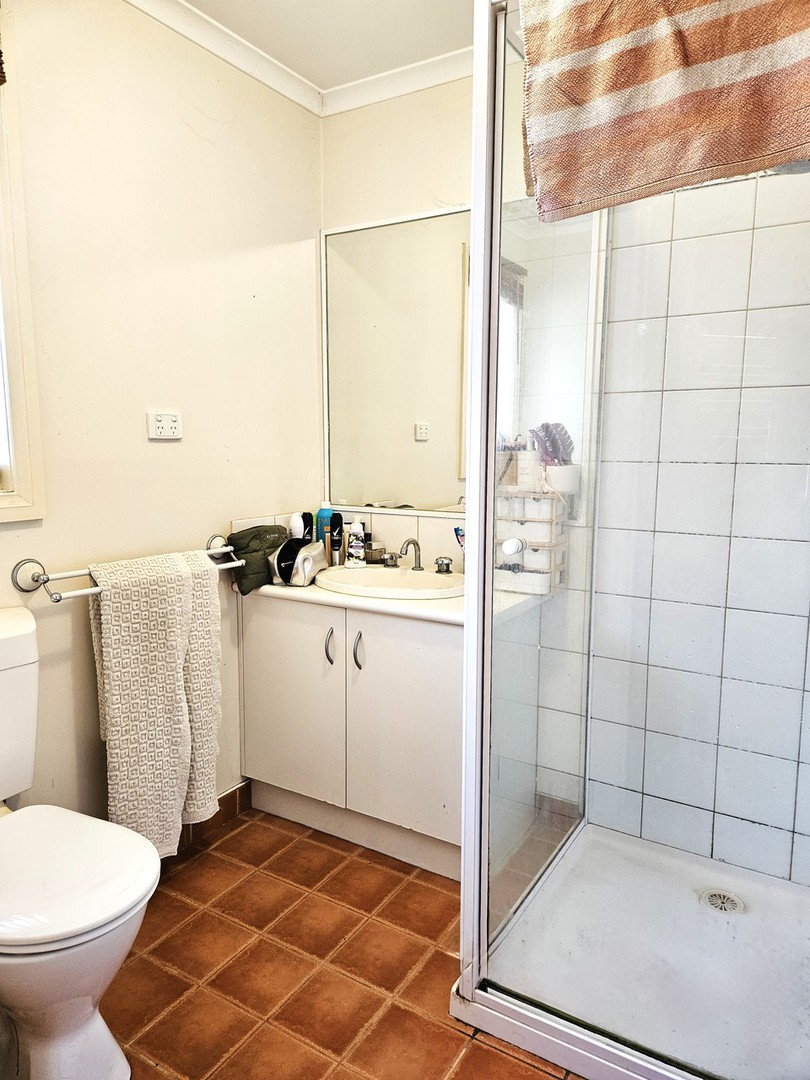 29 Gleneagles Drive, Melton West, VIC 3337, Melton West - Thumbnail 5