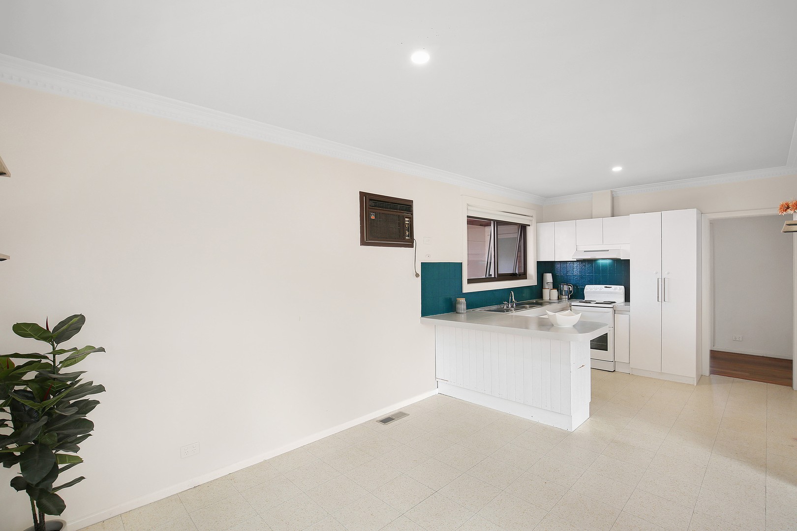 29 Gourock Street, Reservoir, VIC 3073, Reservoir - Thumbnail 7