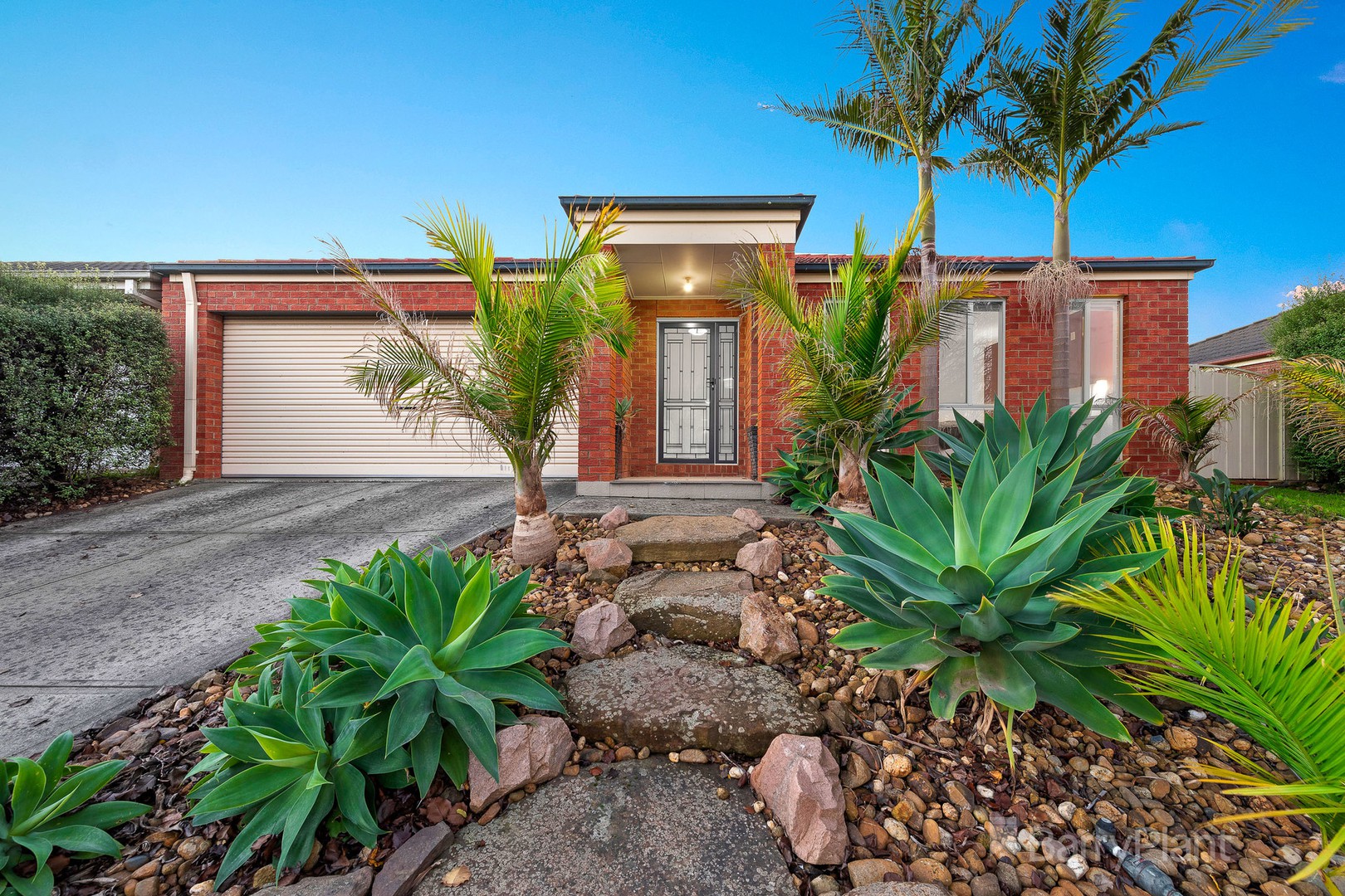 29 Hartsmere Drive, Berwick, VIC 3806, Berwick - Thumbnail 2