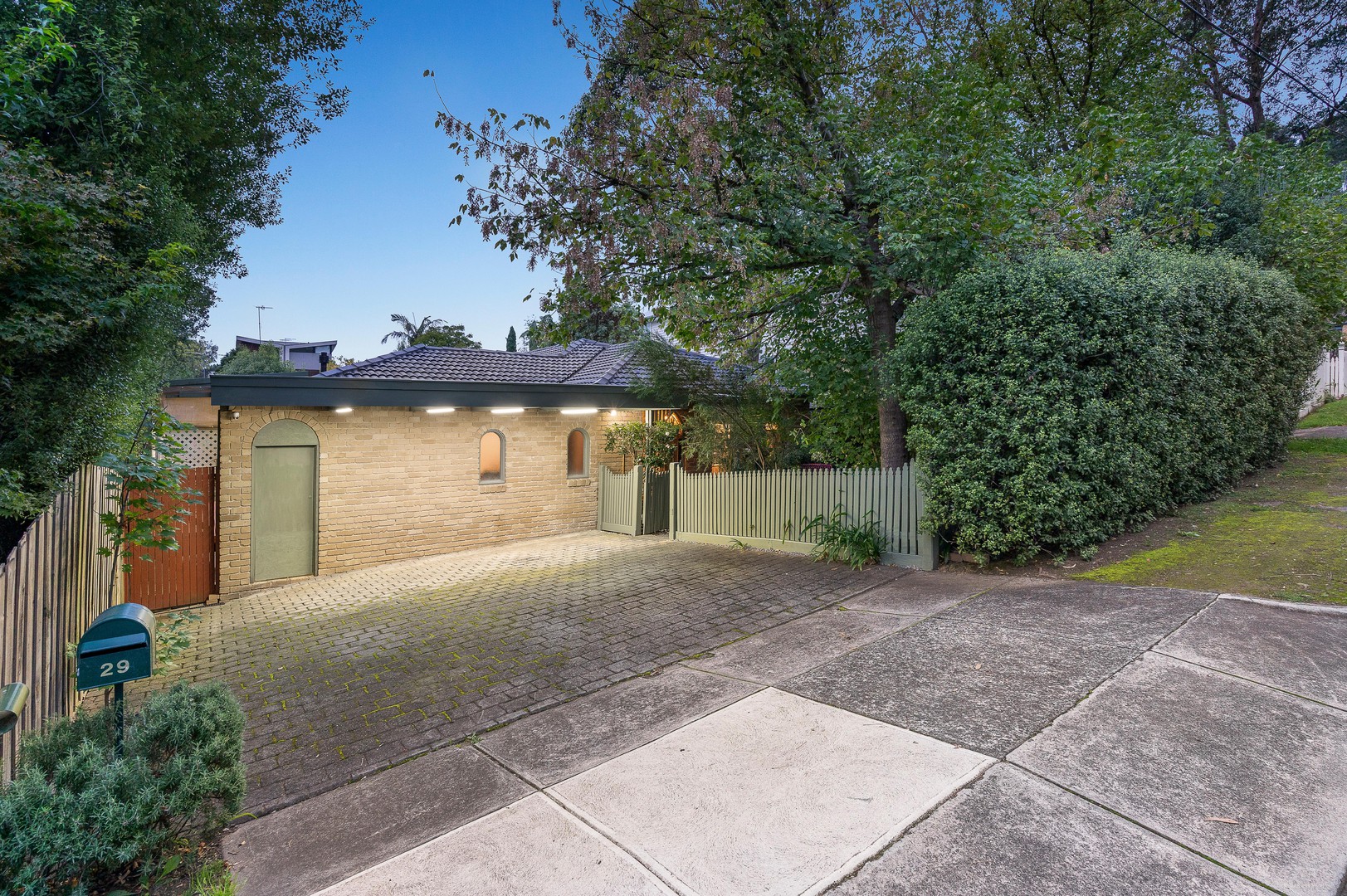 29 Henry Street, Eltham, VIC 3095 - Thumbnail 2 - 09/04/2026