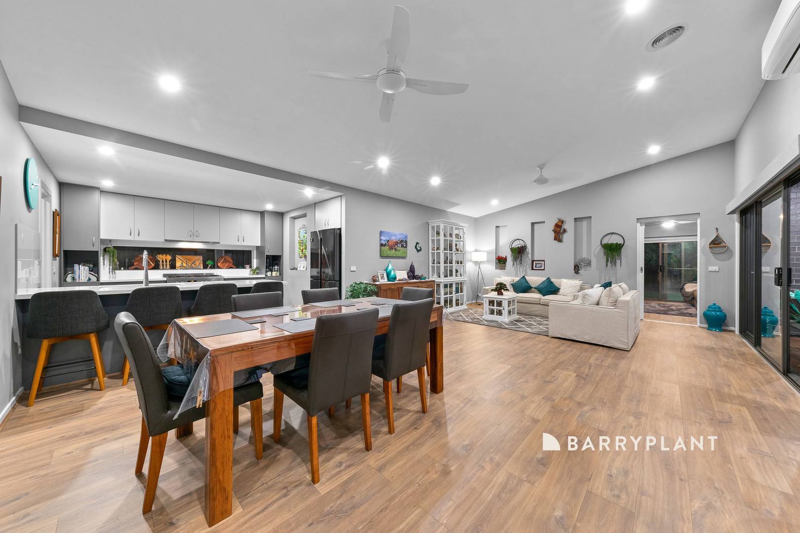 29 Kendal Avenue, Warragul, VIC 3820, Warragul - Thumbnail 2