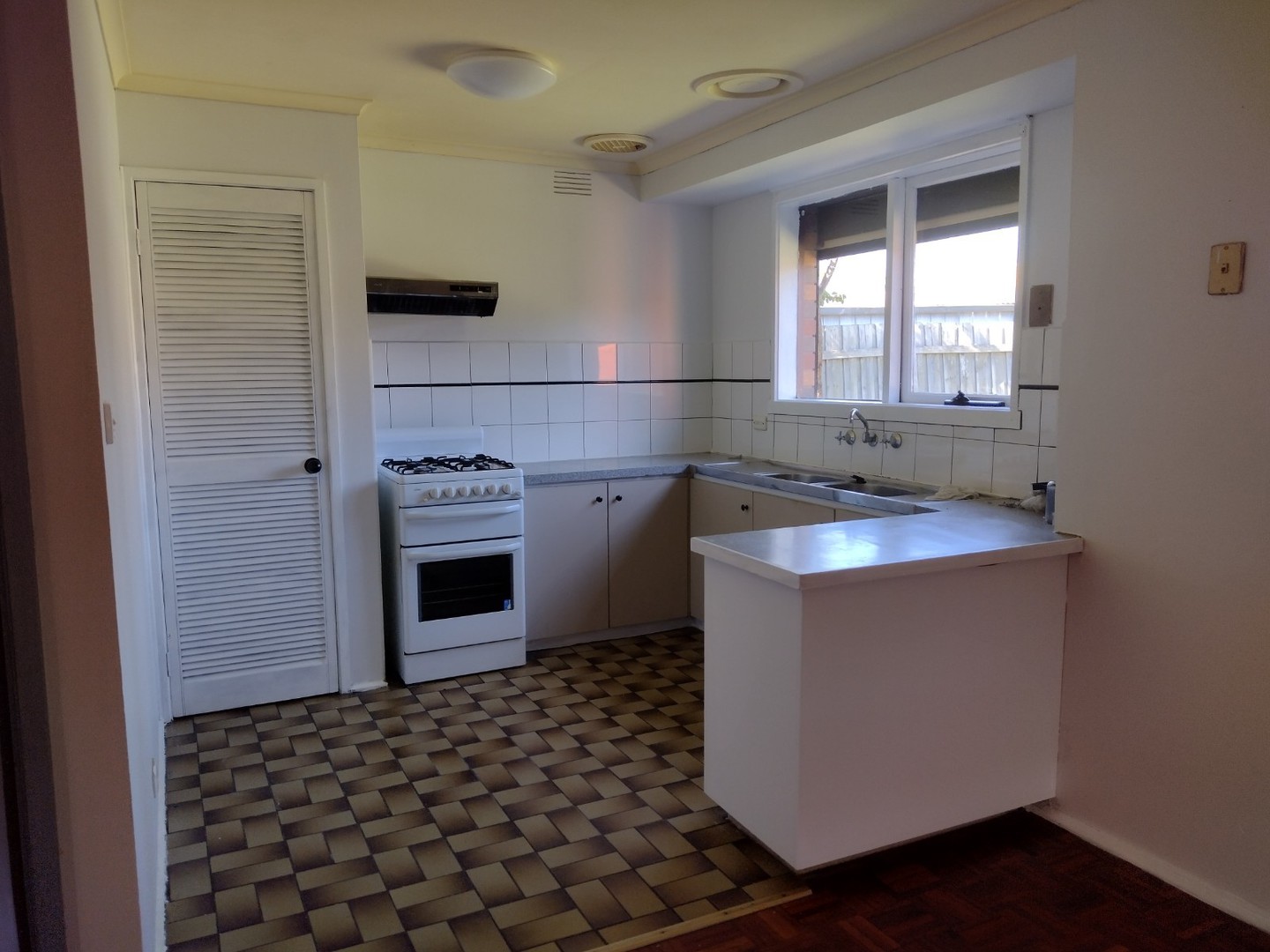 29 Lovell Drive, St Albans, VIC 3021 - Thumbnail 1 - 07/12/2021