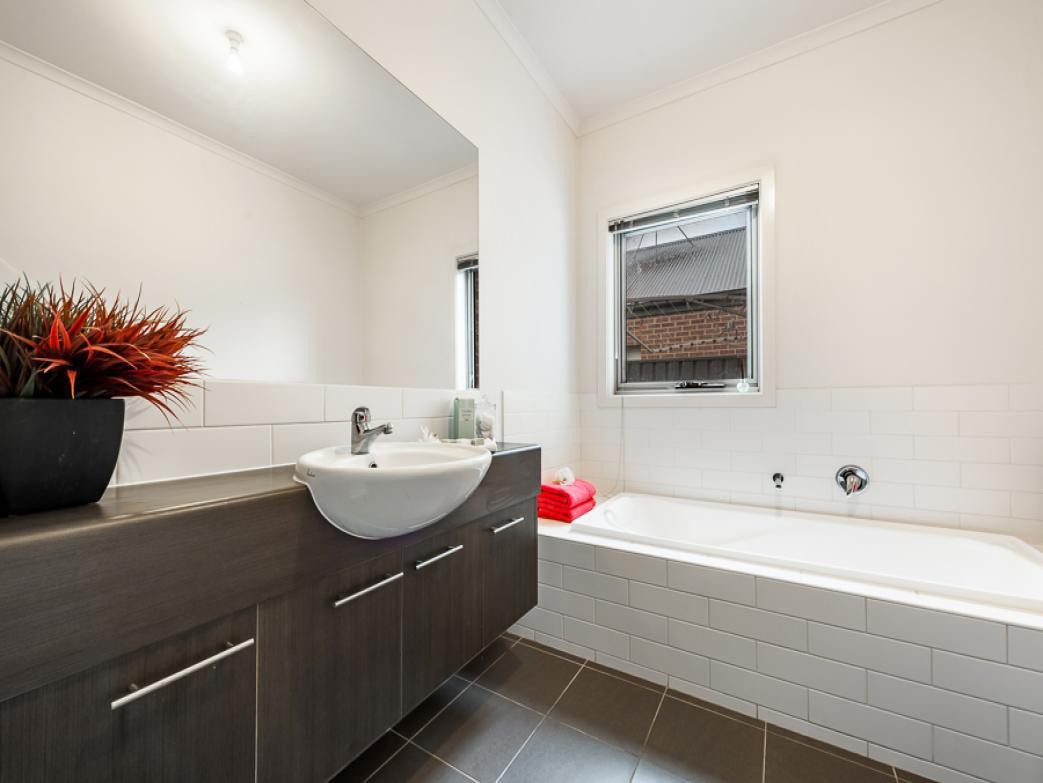 29 Mallacoota Way, Craigieburn, VIC 3064, Craigieburn - Thumbnail 8