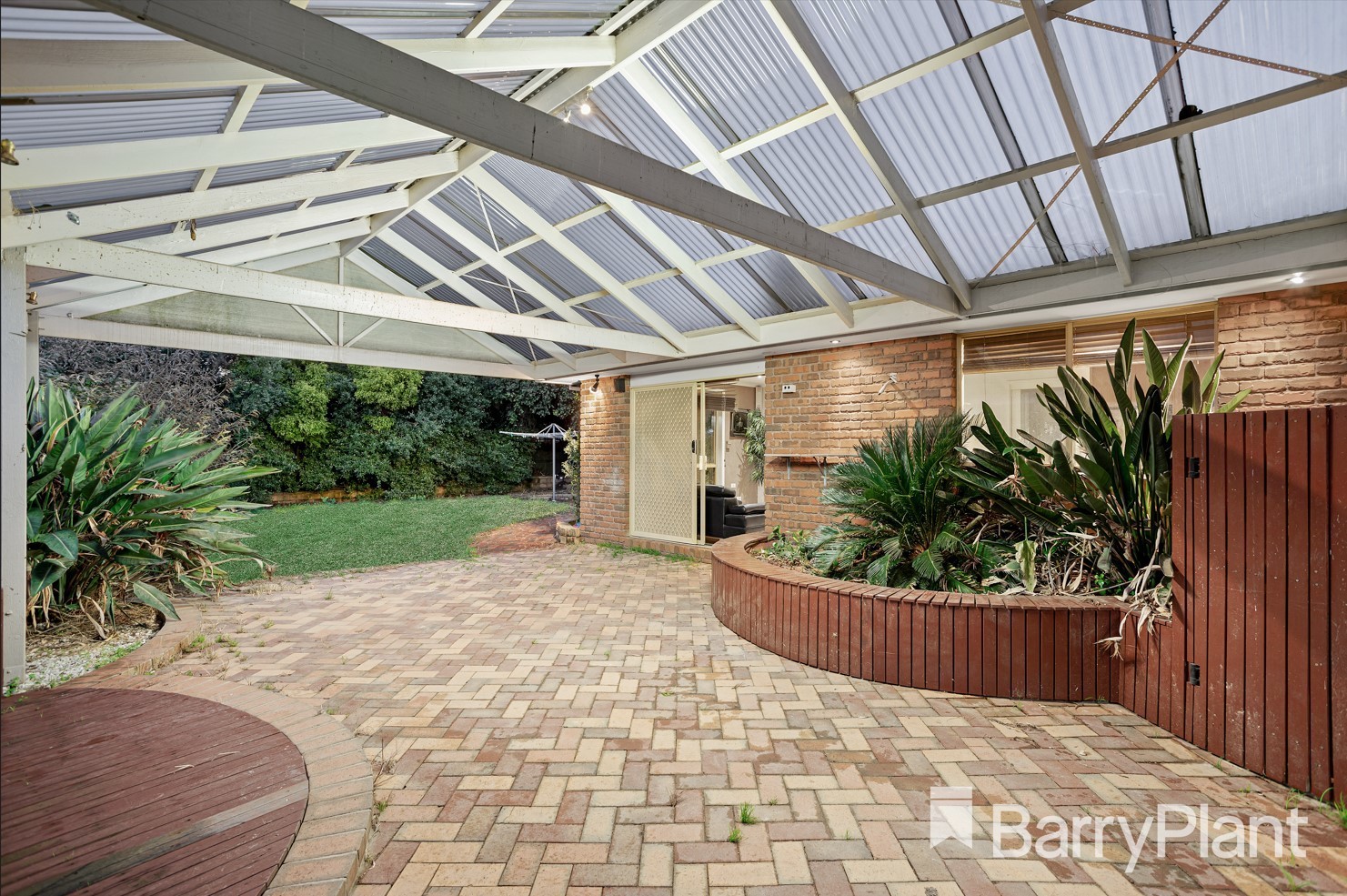 29 Meadow Glen Drive, Epping, VIC 3076, Epping - Thumbnail 8