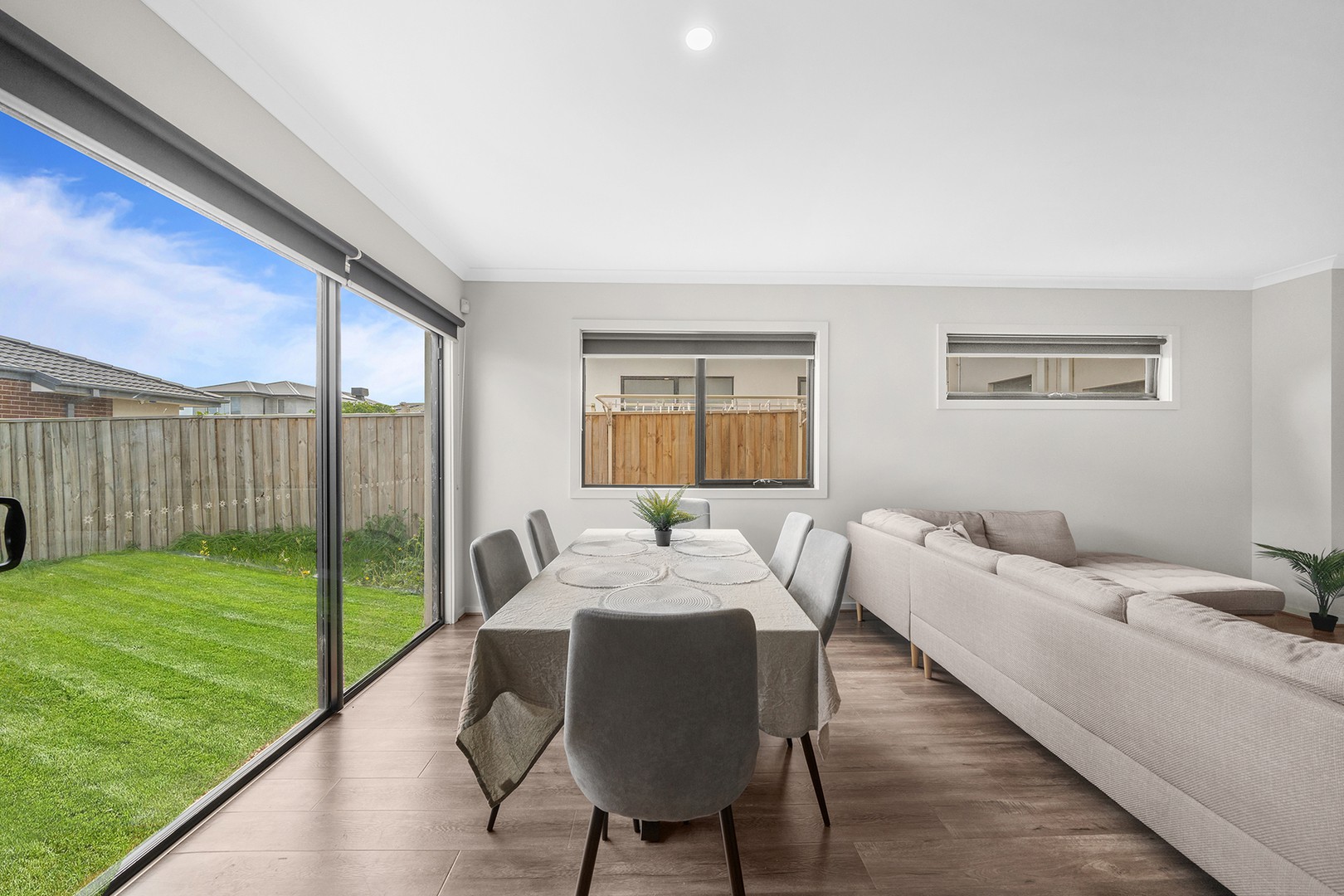 29 Monticiano Road, Fraser Rise, VIC 3336 - Thumbnail 2 - 16/12/2024