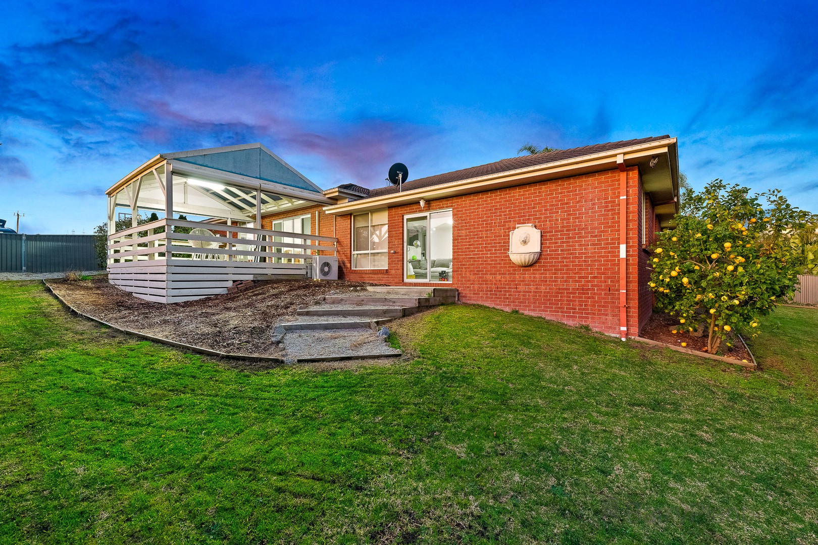 29 Natren Court, Berwick, VIC 3806, Berwick - Thumbnail 2