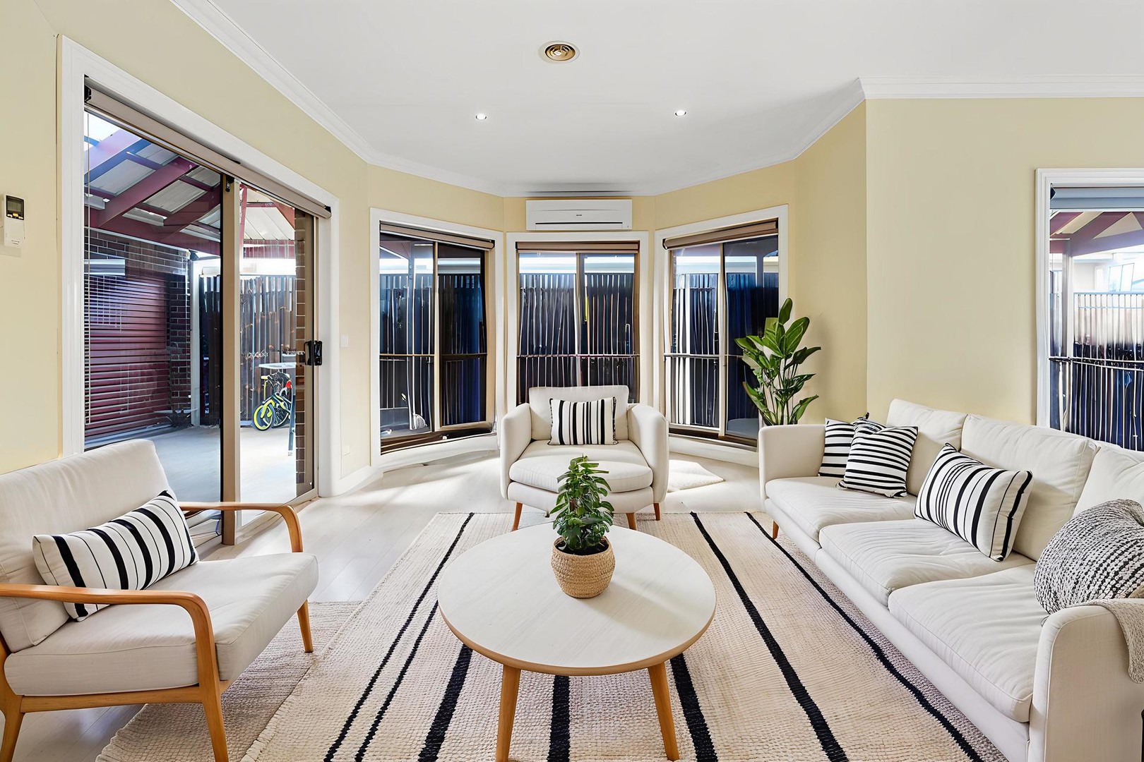 29 Nepean Way, Taylors Hill, VIC 3037 - Thumbnail 2 - 06/01/2026