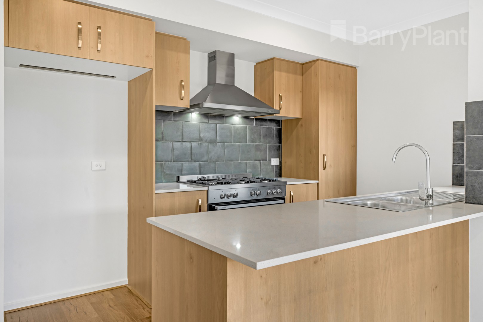 29 Norman Road, Donnybrook, VIC 3064, Donnybrook - Thumbnail 2
