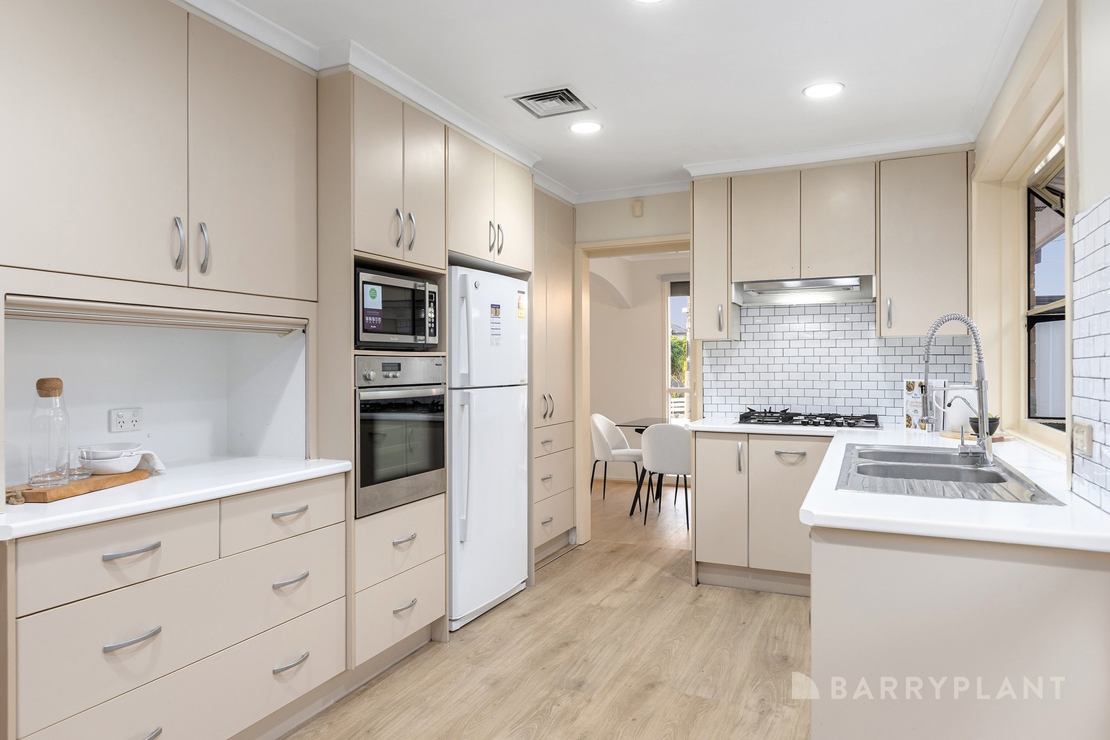 29 Oxley Avenue, Bundoora, VIC 3083, Bundoora - Thumbnail 3