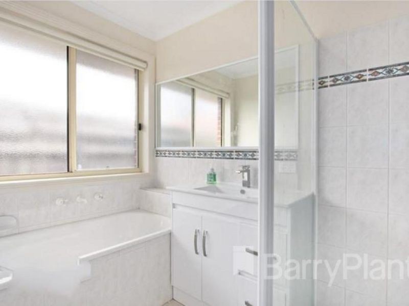 29 Park Boulevard, Pakenham, VIC 3810, Pakenham - Thumbnail 5