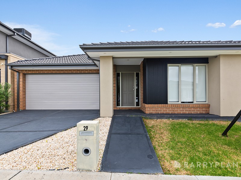 29 Romeo Avenue, Berwick, VIC 3806 - Image - 10/06/2026