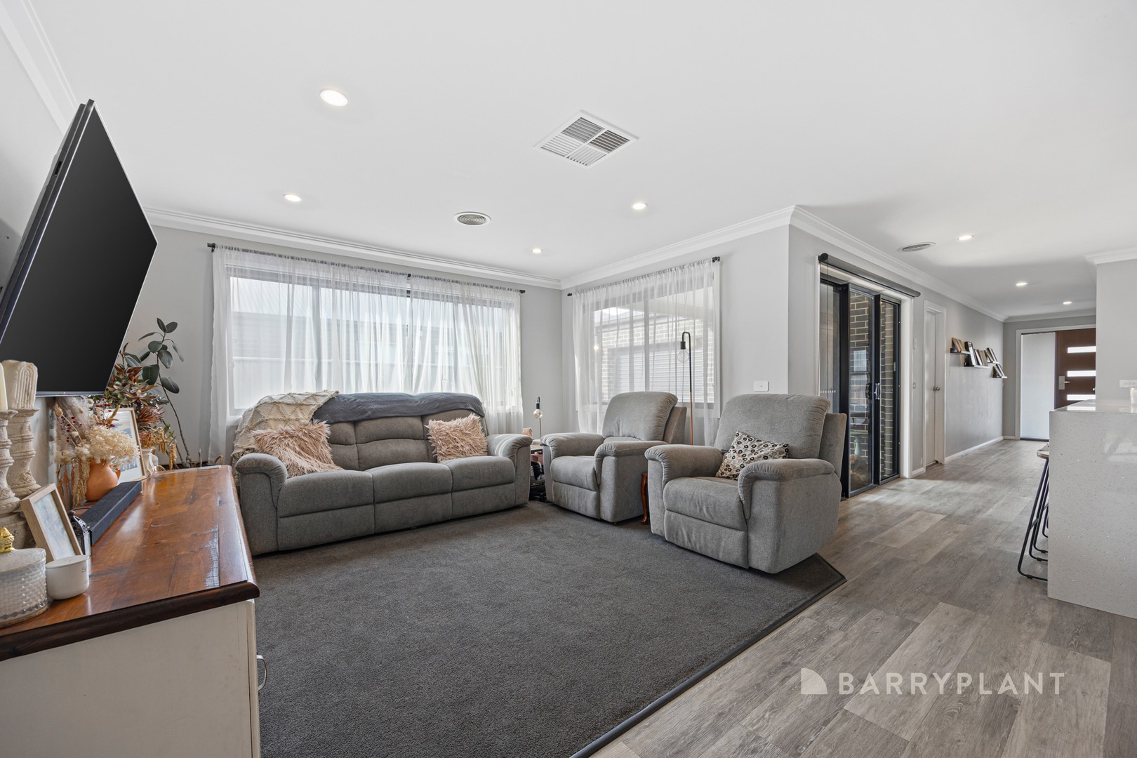 29 Royal York Road, Winter Valley, VIC 3358 - Thumbnail 2 - 04/09/2025