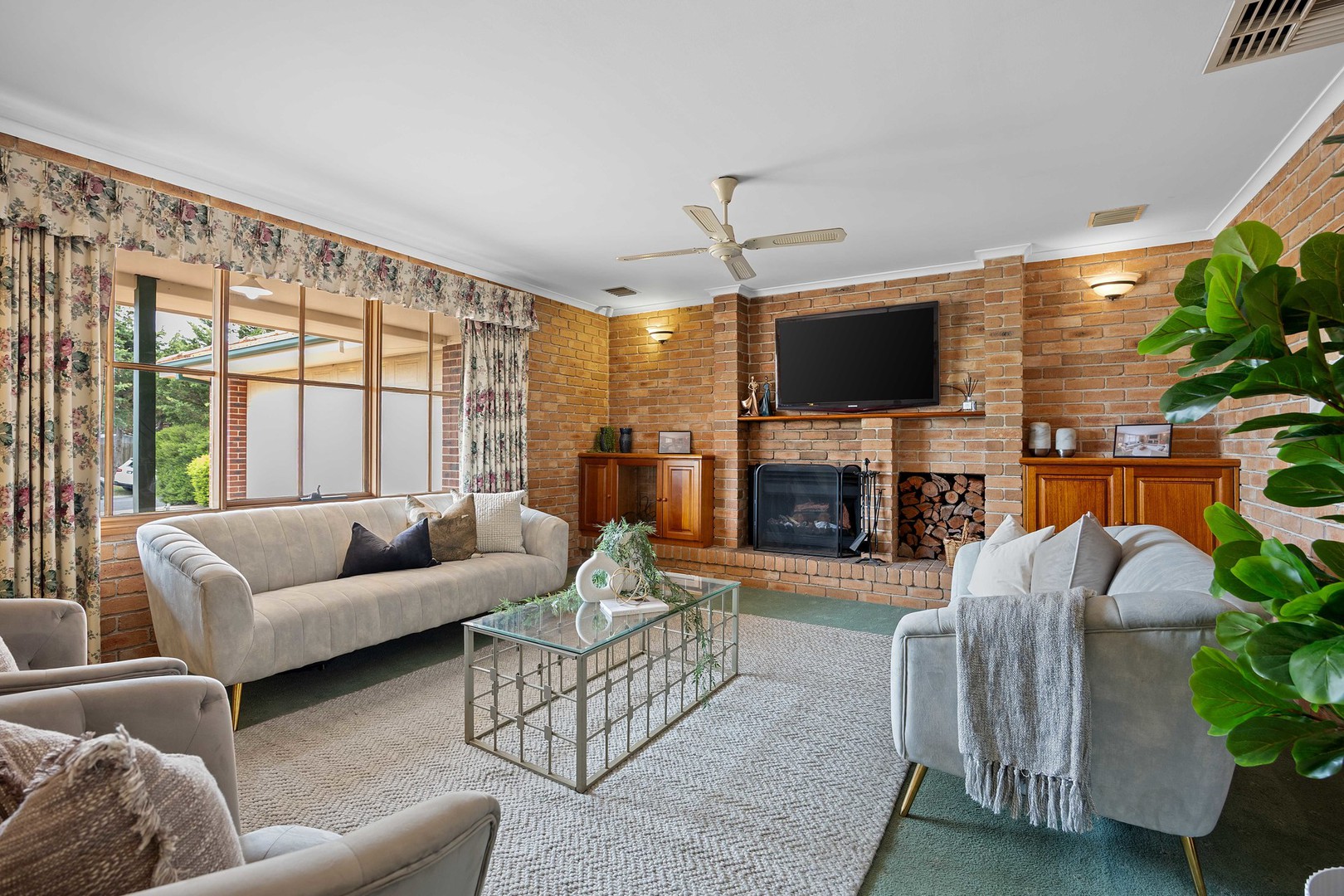 29 Santa Monica Drive, Taylors Lakes, VIC 3038 - Thumbnail 2 - 26/12/2025