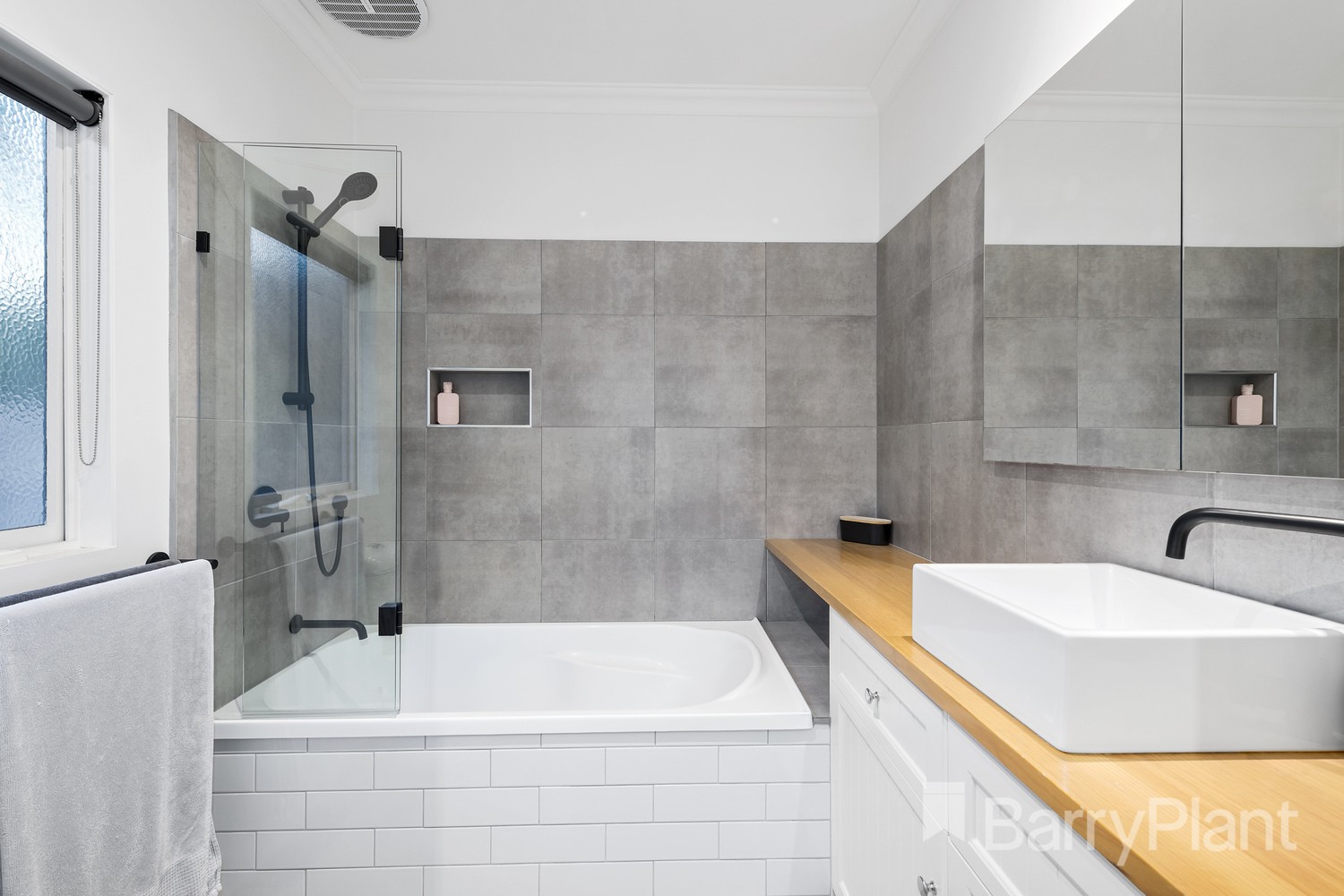 29 Santon StreetGreensborough, VIC 3088, Greensborough - Thumbnail 7