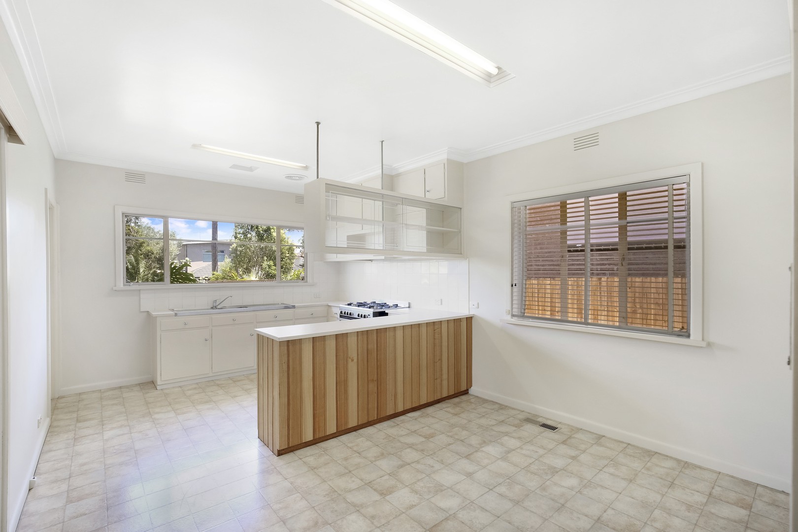 29 St Vigeons Road, Reservoir, VIC 3073, Reservoir - Thumbnail 3
