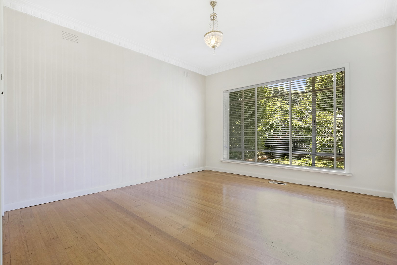 29 St Vigeons Road, Reservoir, VIC 3073, Reservoir - Thumbnail 5
