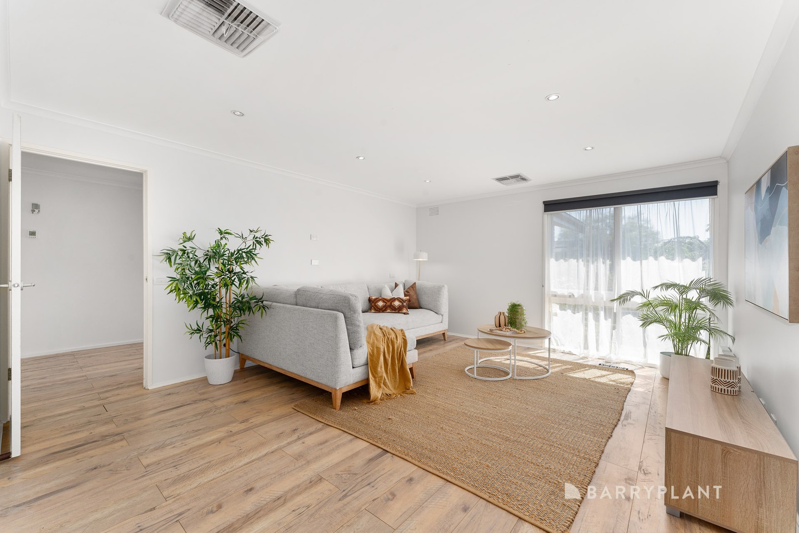 29 Streeton Circuit, Mill Park, VIC 3082 - Thumbnail 2 - 23/10/2024