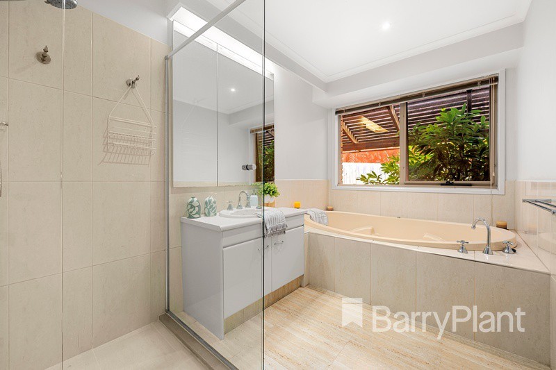 29 Sunrise Drive, Greensborough, VIC 3088, Greensborough - Thumbnail 8