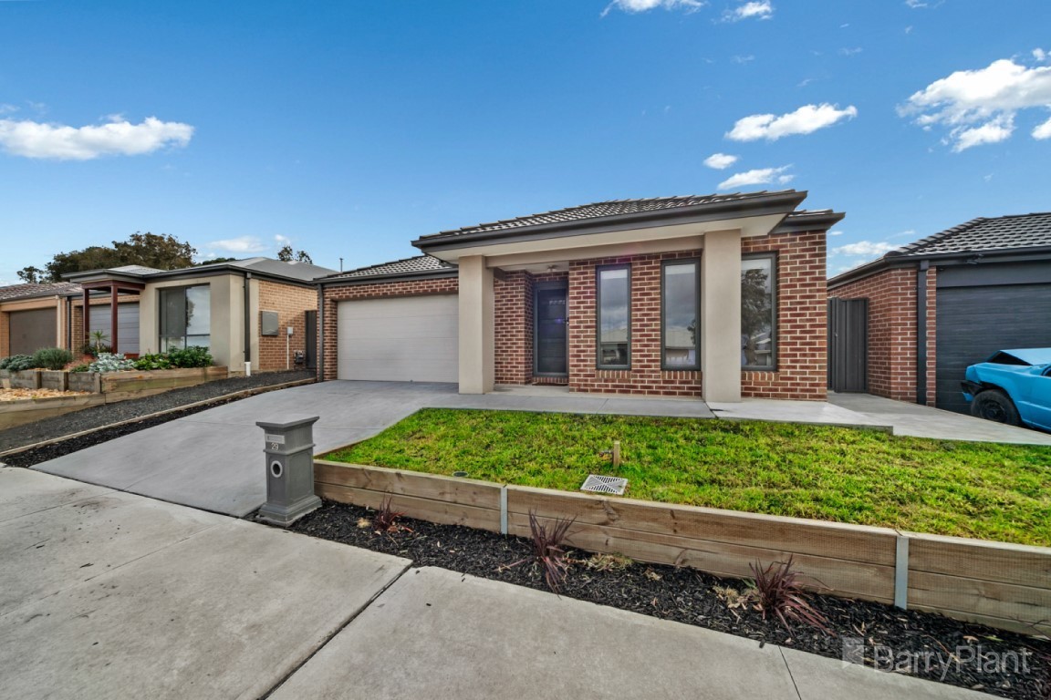 29 Superior Waters, Pakenham, VIC 3810, Pakenham - Thumbnail 2