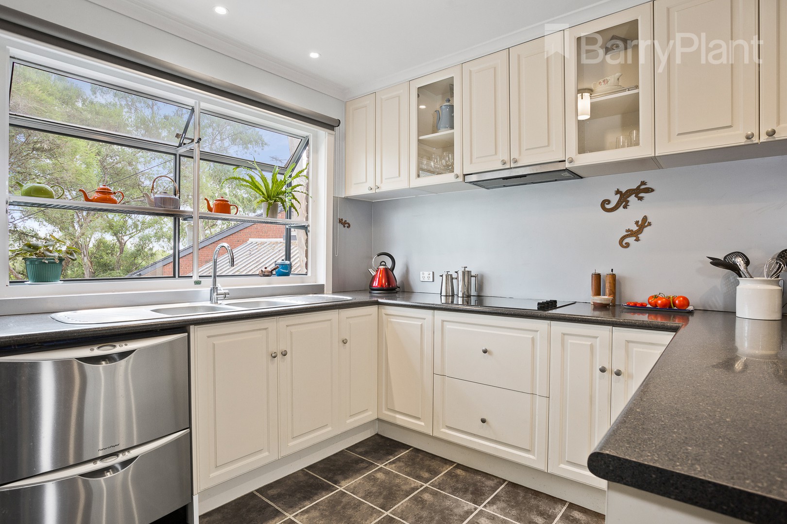 29 The Parkway, Diamond Creek, VIC 3089 - Thumbnail 2 - 30/12/2021