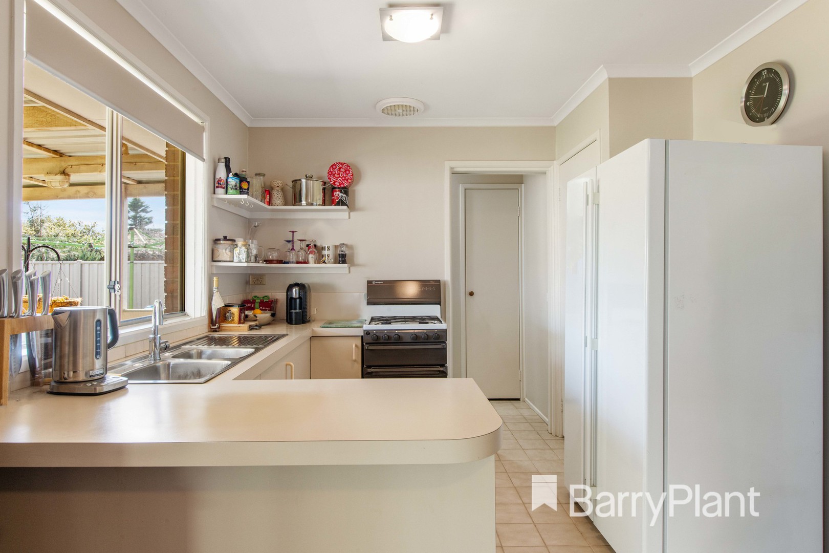 29 Thoroughbred Avenue, Werribee, VIC 3030, Werribee - Thumbnail 4