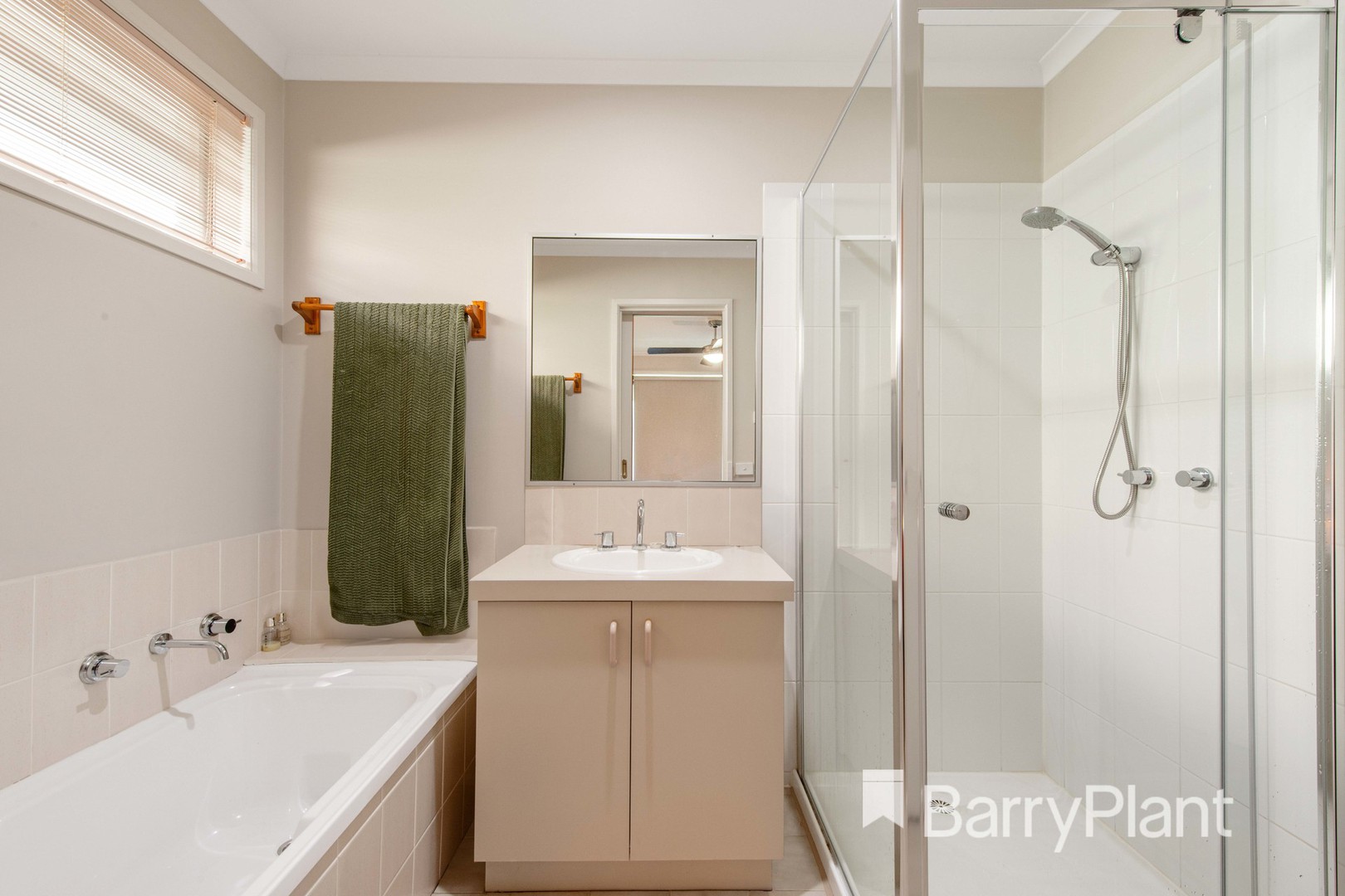 29 Thoroughbred Avenue, Werribee, VIC 3030, Werribee - Thumbnail 8