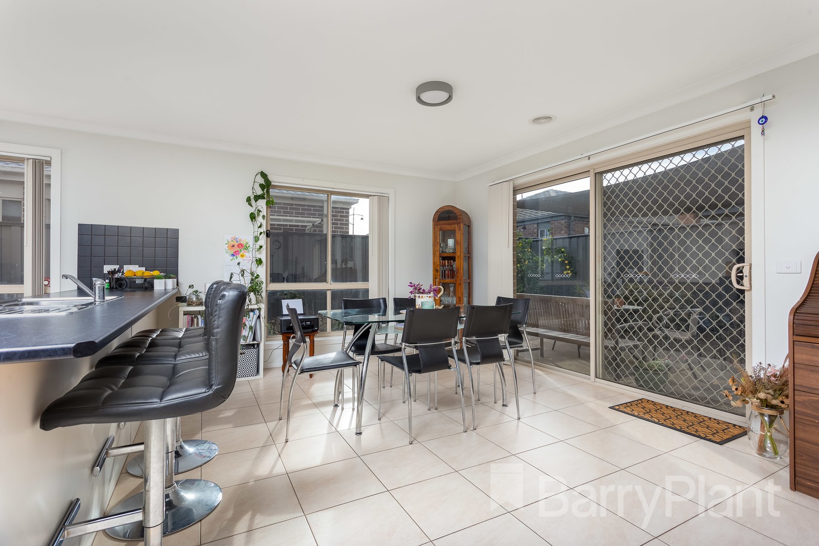 29 Vicky Court, Point Cook, VIC 3030, Point Cook - Thumbnail 4