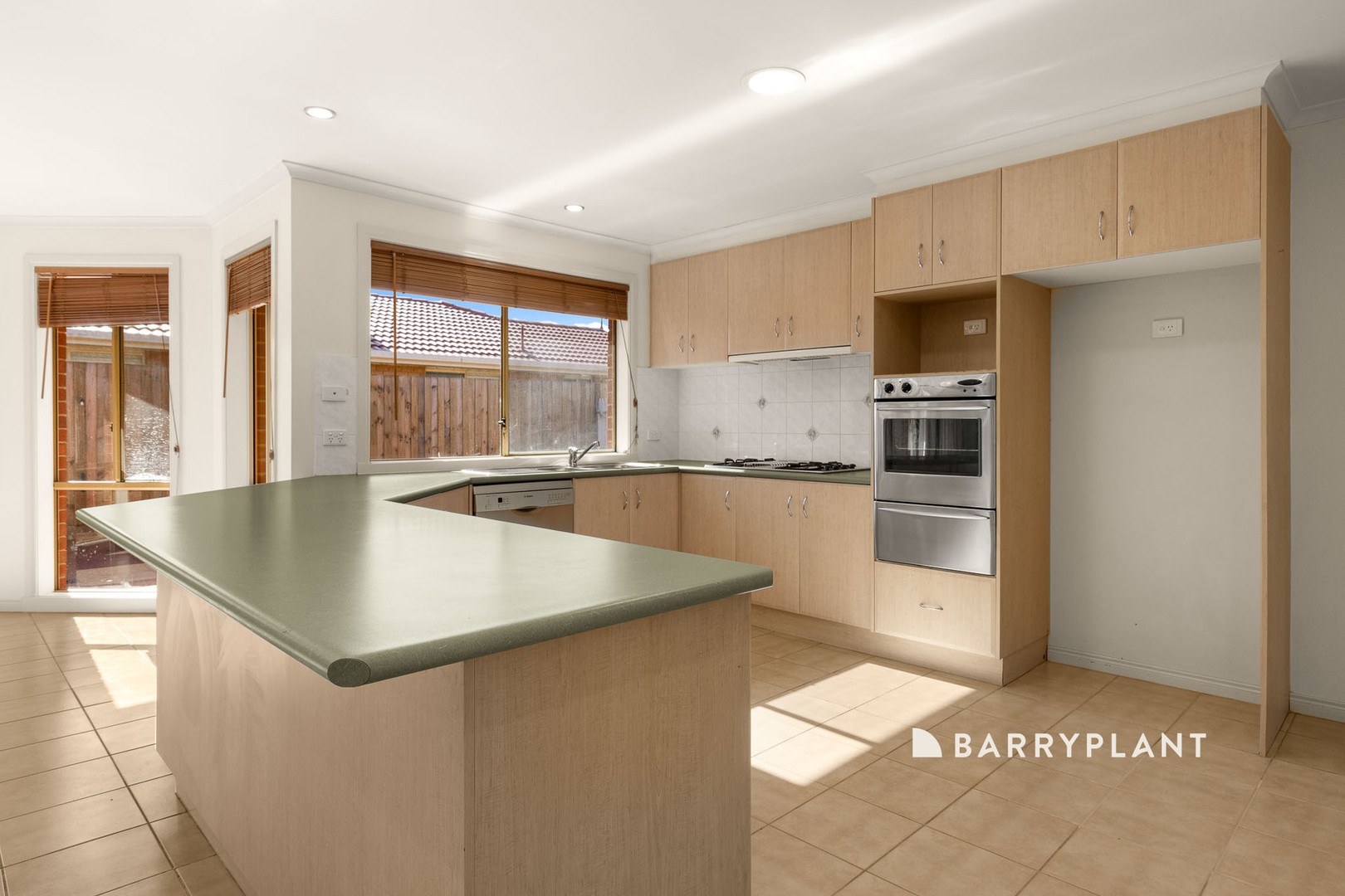 29 Warrenwood Place, Narre Warren, VIC 3805, Narre Warren - Thumbnail 6