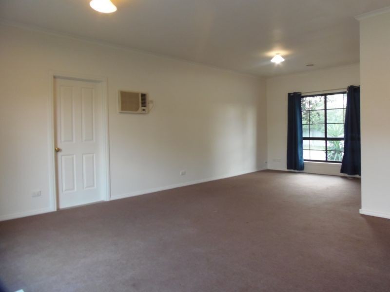 29 Willandra Loop, Caroline Springs, VIC 3023, Caroline Springs - Thumbnail 5