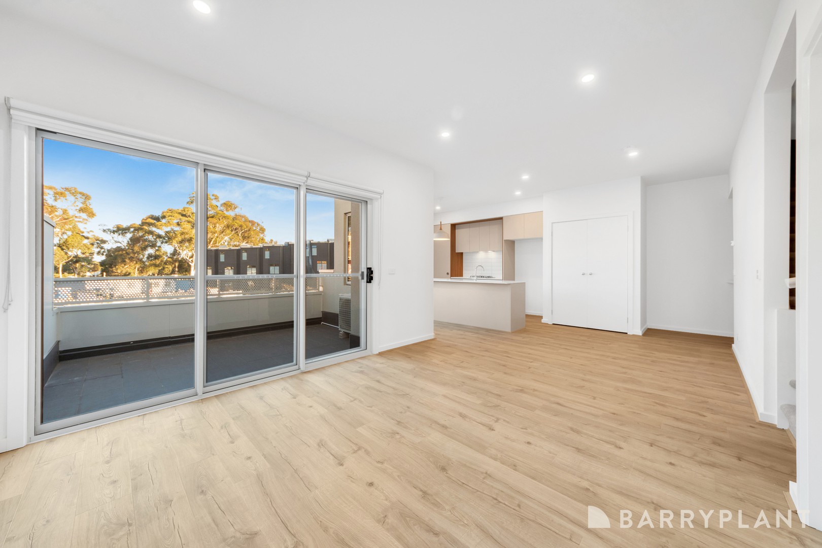 29 Yellowstone Street, South Morang, VIC 3752, South Morang - Thumbnail 5