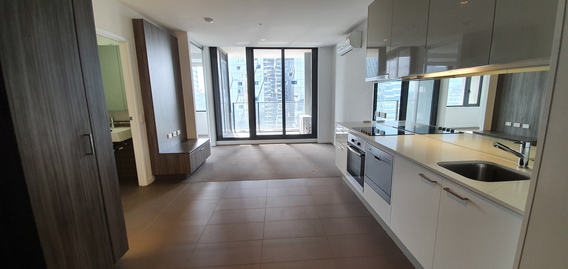 2901/220 Spencer Street, Melbourne, VIC 3000, Melbourne - Thumbnail 2
