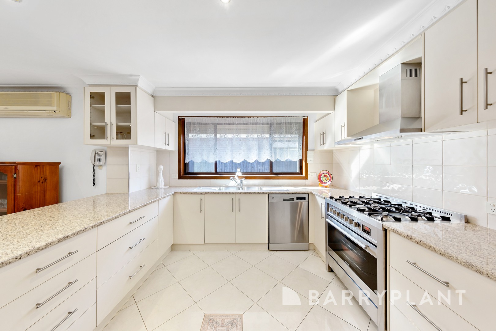 291 Sunshine Avenue, St Albans, VIC 3021, St Albans - Thumbnail 3