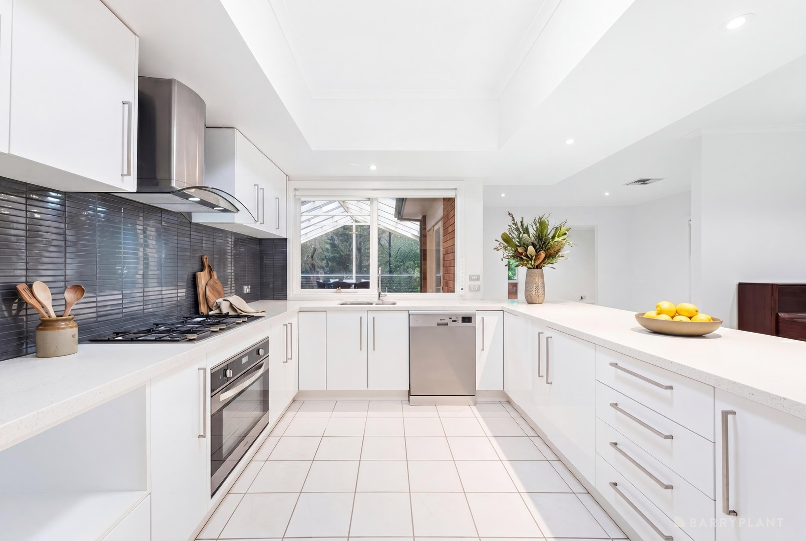 298-300 Oban Road, Donvale, VIC 3111, Donvale - Thumbnail 5