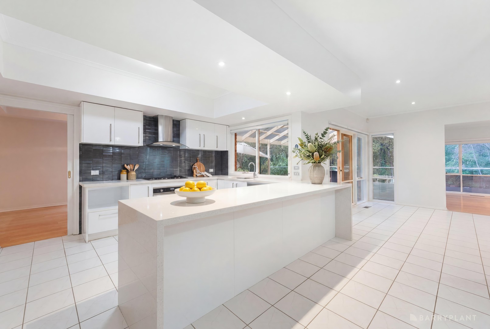 298-300 Oban Road, Donvale, VIC 3111, Donvale - Thumbnail 6
