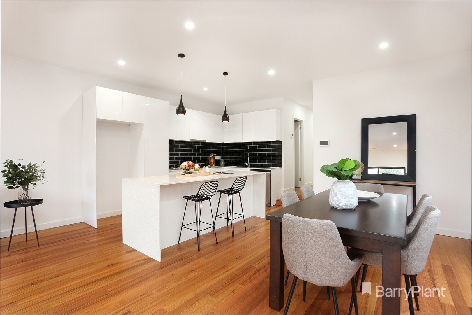 2A Deakin Court, Broadmeadows, VIC 3047, Broadmeadows - Thumbnail 2