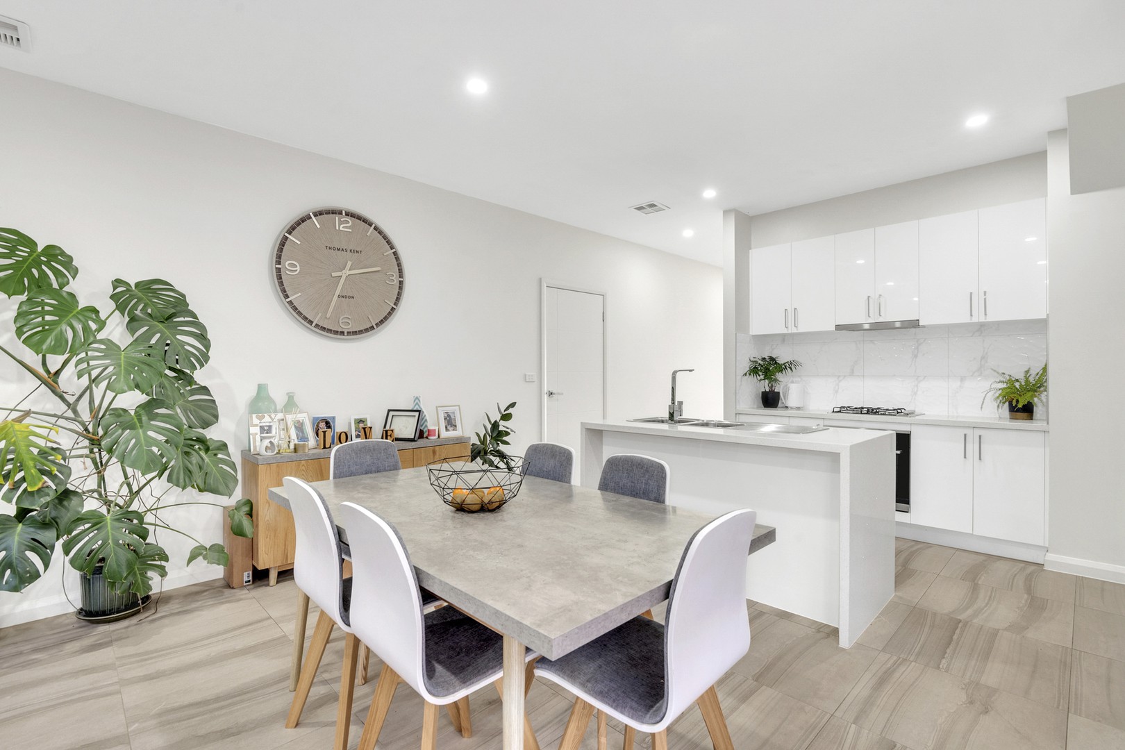 2A Divan Place, Craigieburn, VIC 3064, Craigieburn - Thumbnail 3