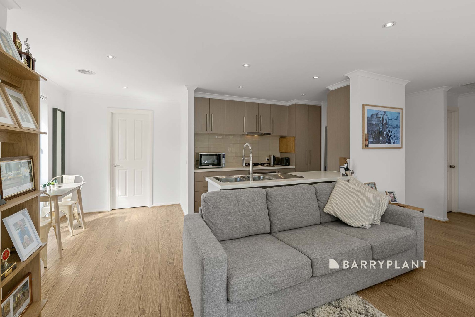 2A Emerald Court, Narre Warren, VIC 3805, Narre Warren - Thumbnail 3