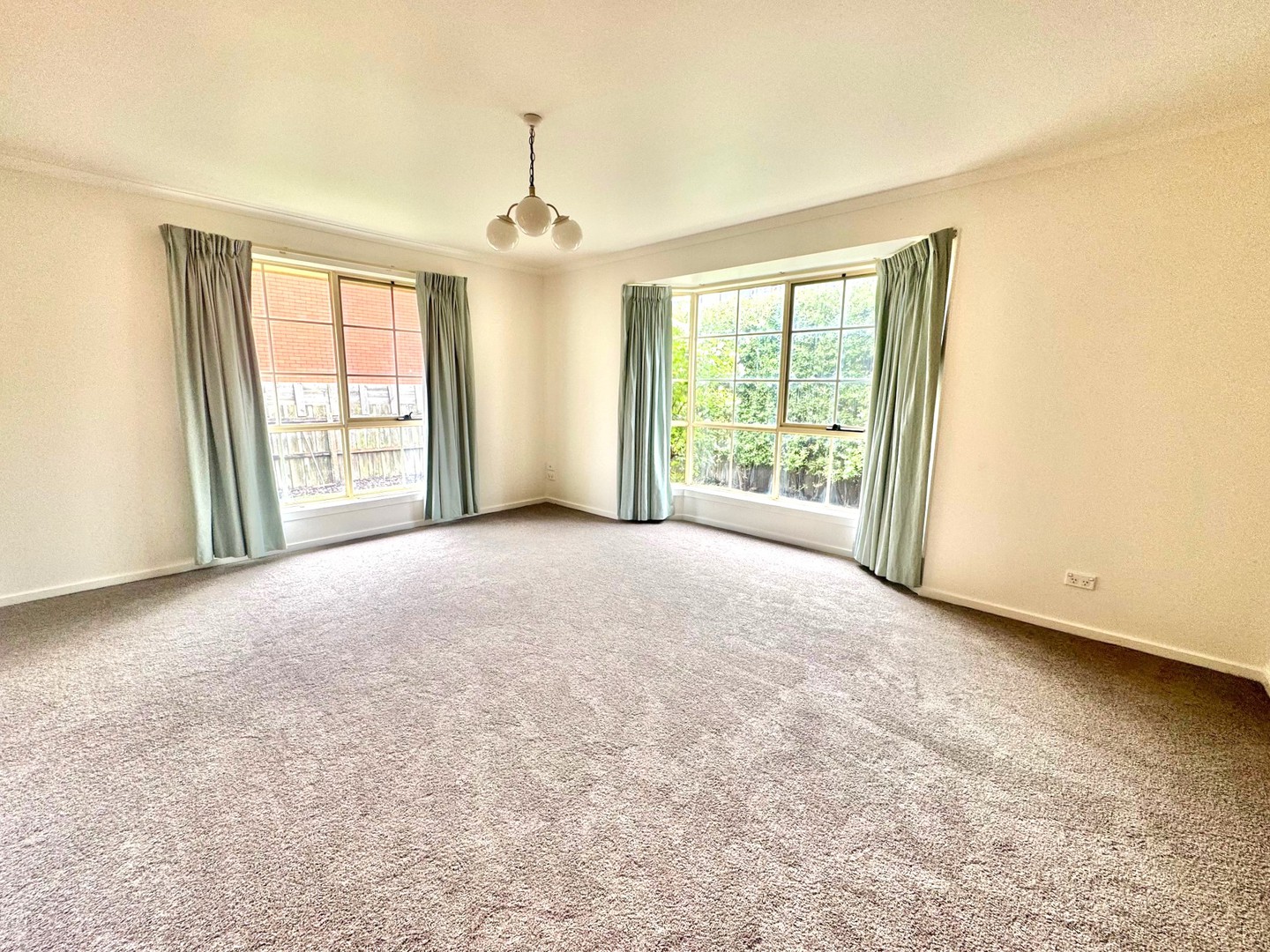 2A Isabella Street, Geelong West, VIC 3218 - Thumbnail 2 - 03/04/2025