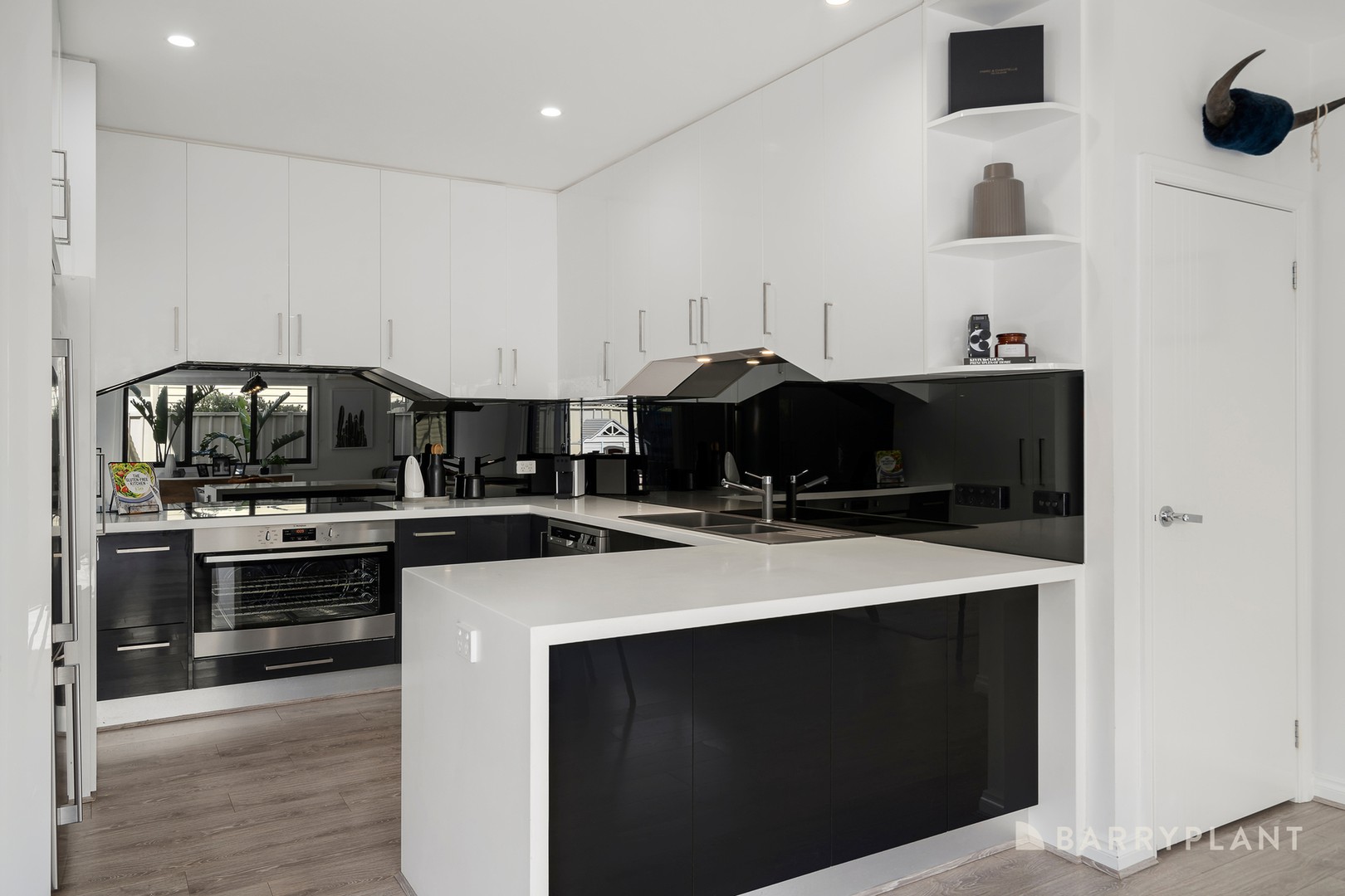 2A Oakbank Grove, Pascoe Vale, VIC 3044, Pascoe Vale - Thumbnail 7