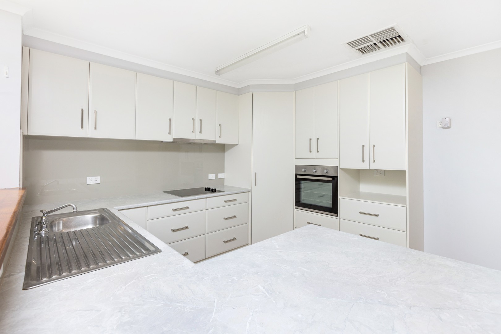 2A Patricia Drive, Mildura, VIC 3500 - Thumbnail 2 - 10/03/2023