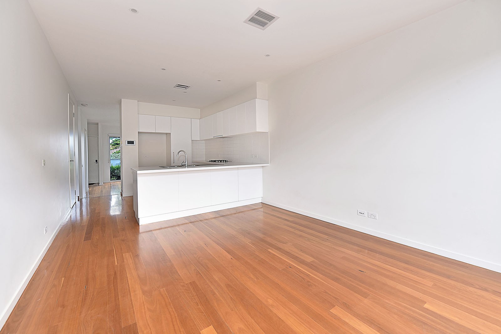 2A Rosehill Road, Niddrie, VIC 3042, Niddrie - Thumbnail 3