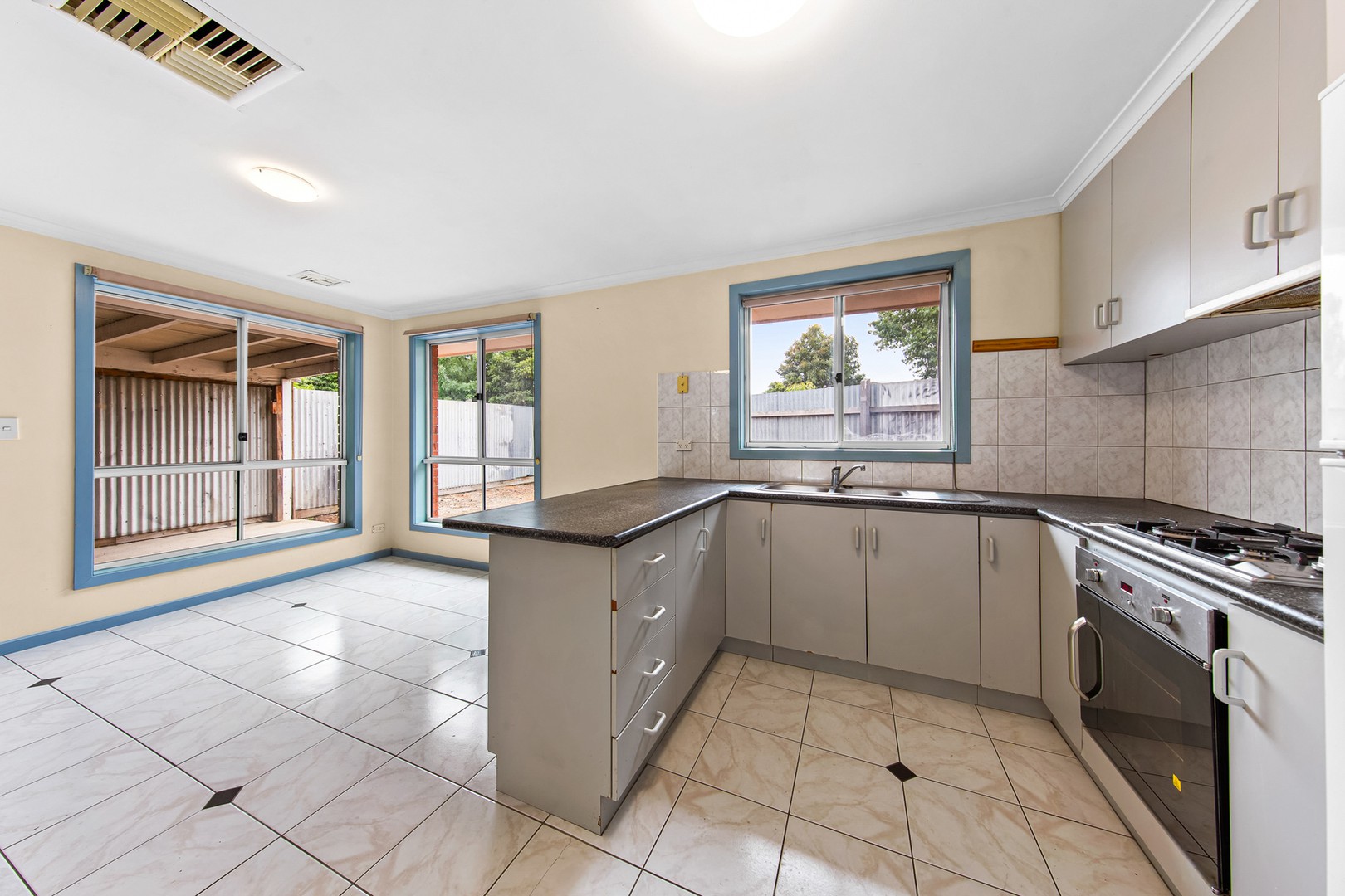 2A Ruth Street, St Albans, VIC 3021, St Albans - Thumbnail 4